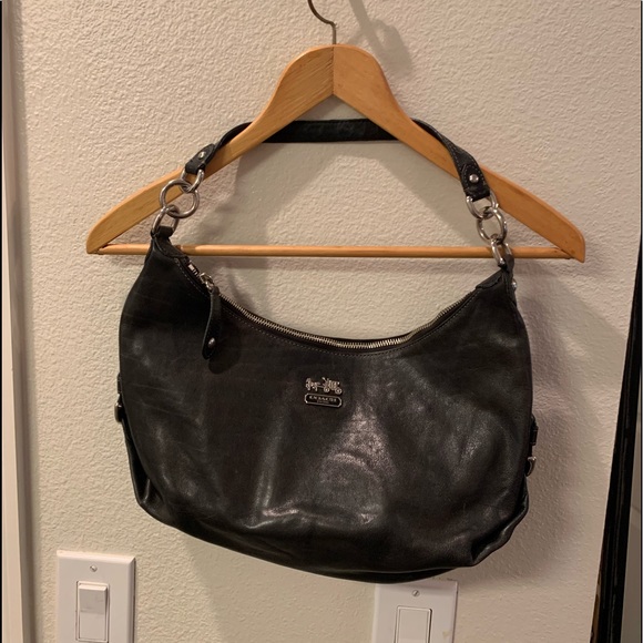 Coach Handbags - 90s vintage leather coach purse